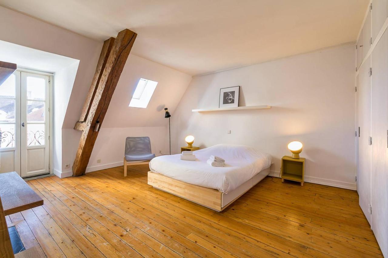 La Plume Aux Pieds Du Parvis Saint Jean Apartment Dijon Exterior photo
